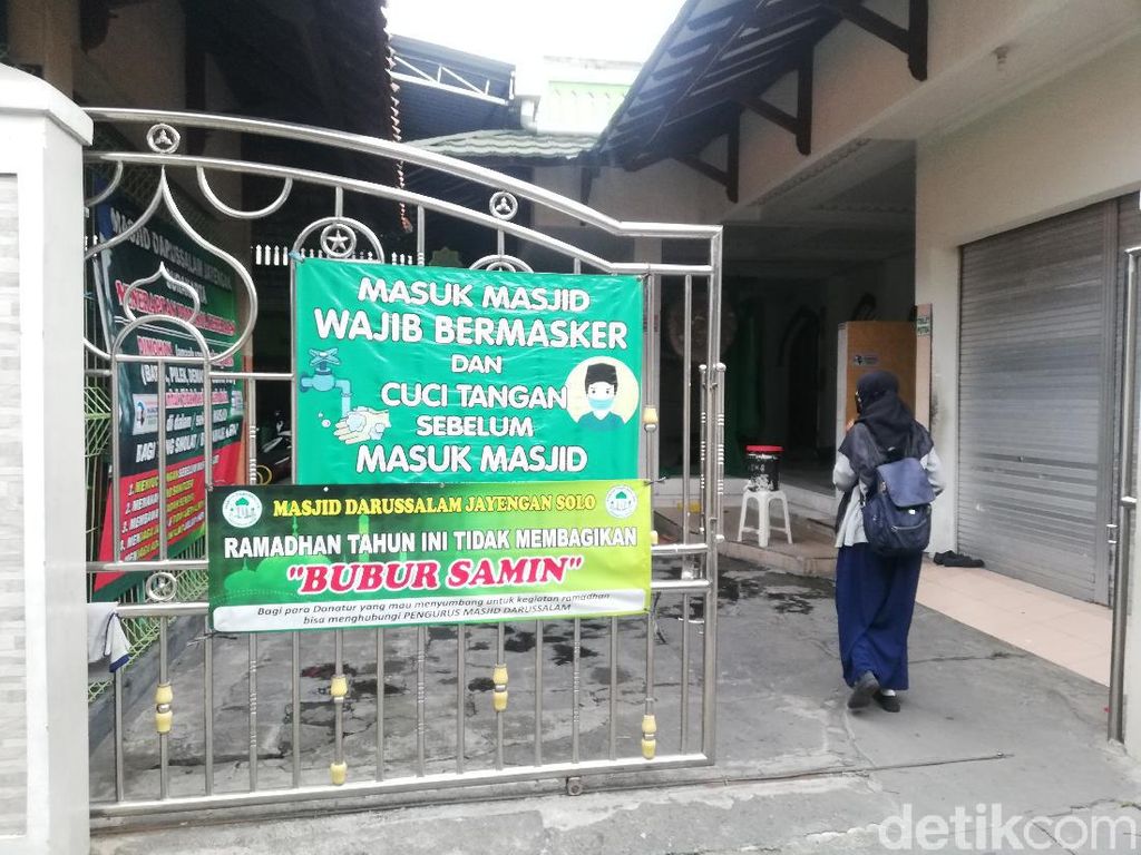 Maaf, Tak Ada Pembagian Bubur Samin Solo pada Ramadhan Tahun Ini Maaf, Tak Ada Pembagian Bubur Samin Solo pada Ramadhan Tahun Ini