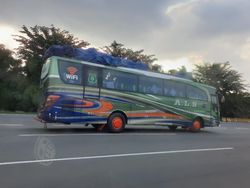 Bus AKAP Rute Terjauh di Indonesia: Naik Tak Kenal, Turun Jadi Saudara