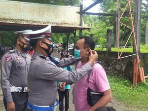 Patroli di Obyek Wisata, Polres Sumbawa Cek Prokes Pengunjung