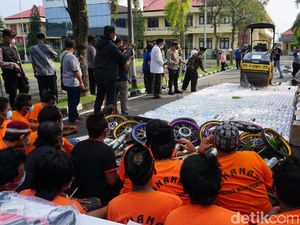 Jadi Penyakit Masyarakat di Mojokerto, Miras dan Knalpot Brong Dimusnahkan
