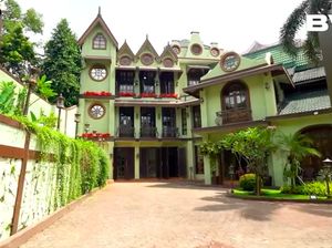 9 Potret Mewah Rumah Tasya Farasya, Ada Museum dan Kamar Nyi Roro Kidul 9 Potret Mewah Rumah Tasya Farasya, Ada Museum dan Kamar Nyi Roro Kidul