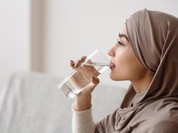 7 Tips Sahur Agar Tidak Dehidrasi saat Berpuasa