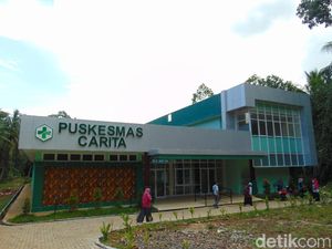 Warga Carita Pandeglang Keluhkan Keberadaan Puskesmas di Tengah Hutan