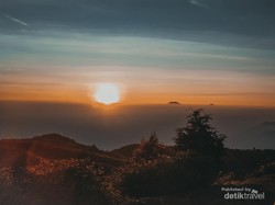 Menguak Fakta Isu Matahari Terbit dari Barat