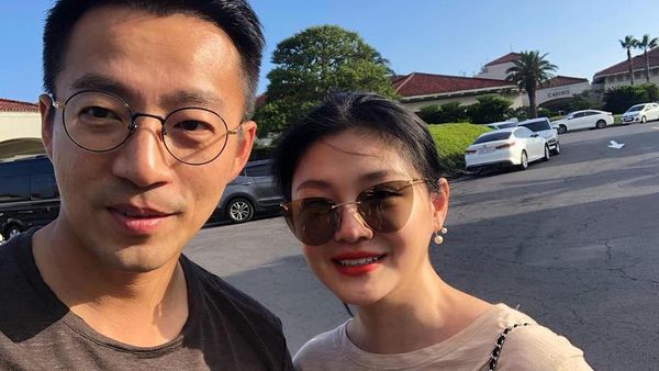 8 Foto Kemesraan Barbie Hsu dengan Suami Sebelum Skandal Goda Wanita di Medsos