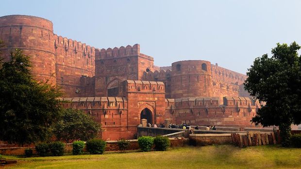 Agra's ancient Red Fort is approximately 2.5 kilometer's from the famous Taj Mahel.