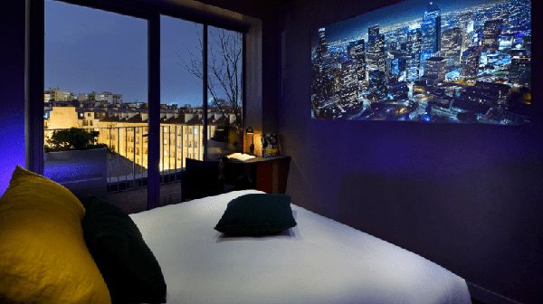 Bukan Bioskop, Ini Kamar Hotel