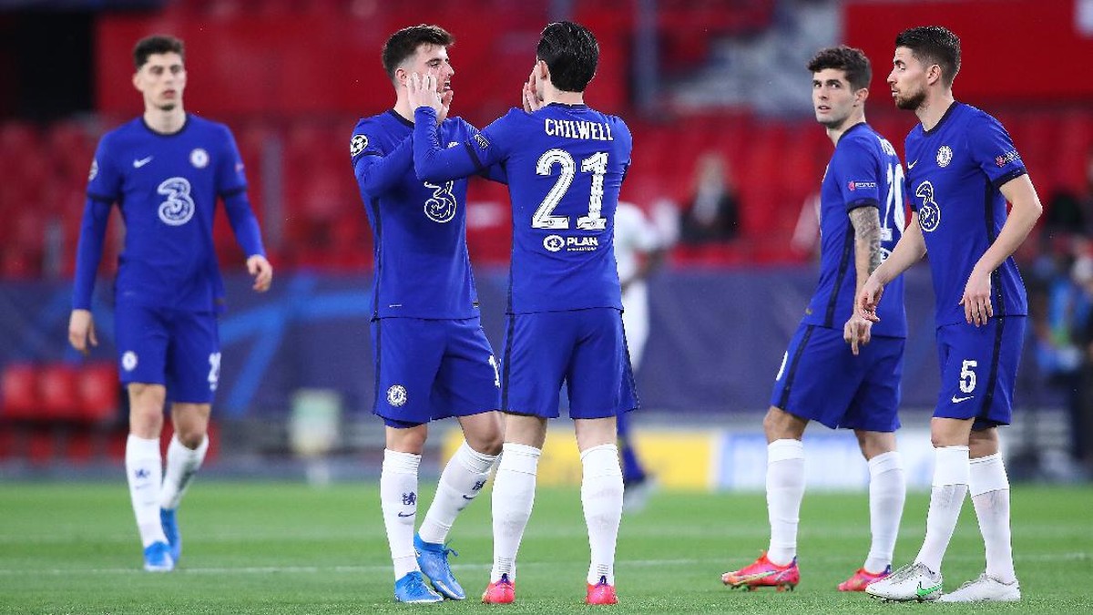 Pemain Chelsea merayakan keberhasilan lolos ke semifinal Liga Champions. (Foto: Fran Santiago/Getty Images)