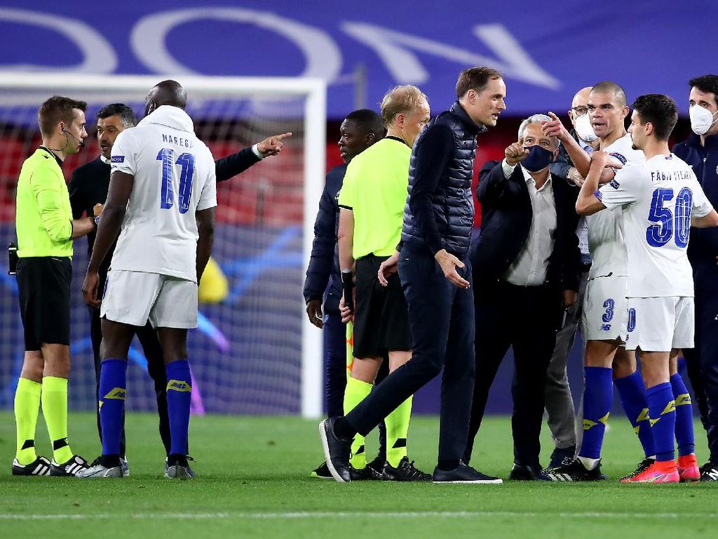Tuchel Ribut sama Pelatih Porto, Terlontar Kata-kata Kasar? Tuchel Ribut sama Pelatih Porto, Terlontar Kata-kata Kasar?