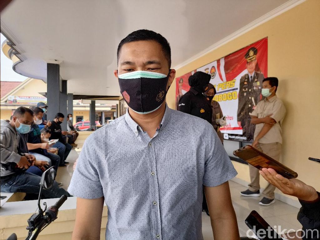 Astaga! Begal Payudara di Ponorogo Ternyata Masih Pelajar Astaga! Begal Payudara di Ponorogo Ternyata Masih Pelajar