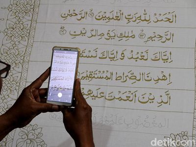 Melihat Proses Pembuatan Batik Alquran di Solo