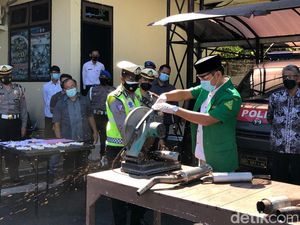 2,5 Ton Miras Digilas dan Puluhan Knalpot Brong Dipotong di Banyuwangi