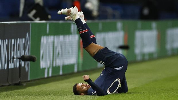 Soccer Football - Champions League - Quarter Final Second Leg - Paris St Germain v Bayern Munich - Parc des Princes, Paris, France - April 13, 2021 Paris St Germain's Neymar during the match REUTERS/Christian Hartmann