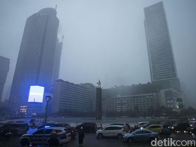 Waspada Bibit Siklon Tropis 94W di Indonesia
