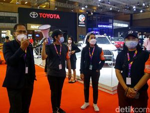 Aksi Satgas COVID-19 Wara-wiri Patroli di IIMS Hybrid 2021 Aksi Satgas COVID-19 Wara-wiri Patroli di IIMS Hybrid 2021