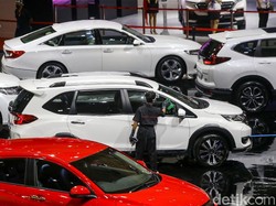 PPnBM 0% Berakhir Bulan Ini, Beli Mobil Antrenya Sampai Juli