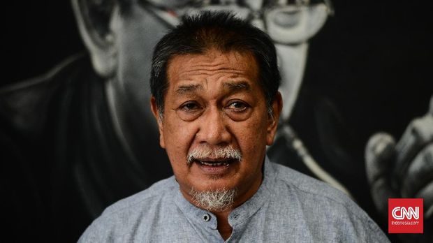 Deddy Mizwar merupakan salah satu sineas yang paling sering memproduksi sinetron religi. Salah satu yang paling terkenal adalah Lorong Waktu di mana ia menjadi produser, sutradara, dan pemain.