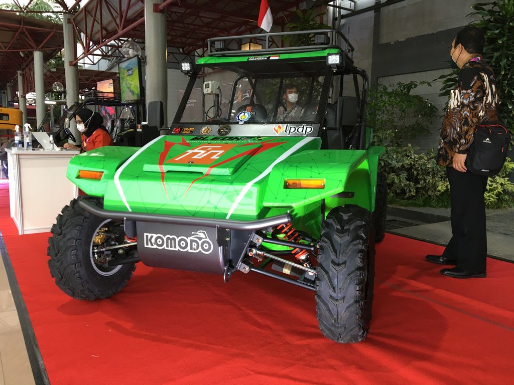 Fin Komodo Bledhex meluncur di IIMS, Kamis (15/4).