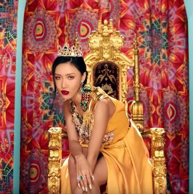 foto: Hwasa (Twit)/thekrazemagazine.com