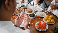Bacaan Doa untuk Orang yang Memberikan Makan