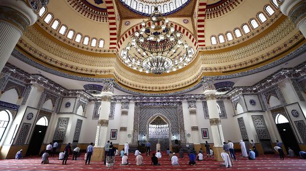 Indahnya Masjid Al-Farooq Dubai, Terinspirasi Keadilan Khalifah Umar