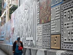 Unik! Gang Sempit di Bandung Ini Disulap Jadi Kampung Kaligrafi