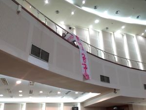 Mahasiswa Teriaki Gubsu Edy Saat Pidato di DPRD Sumut: Turunkan BBM!