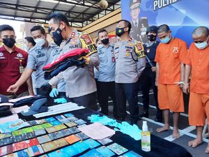 Polisi Tangkap Komplotan Pemobol ATM Modus Ganjal Tusuk Gigi di Tasik