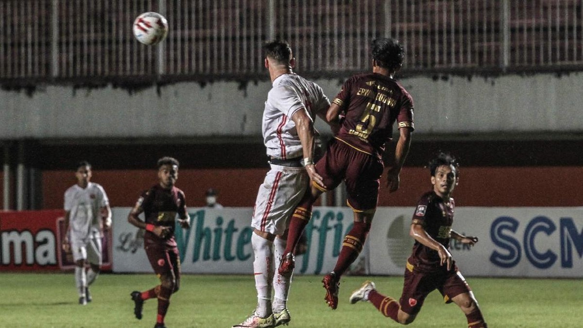 Leg pertama semifinal Piala Menpora 2021 antara PSM vs Persija tuntas 0-0 (ANTARA FOTO/Hendra Nurdiyansyah)