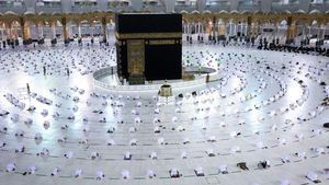 Deretan Foto Sholat Tarawih Khusyuk di Masjidil Haram
