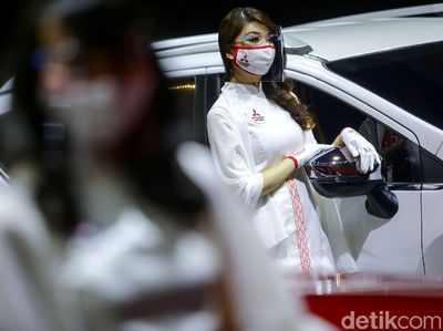 Tetap Cantik Meski Bermasker di IIMS Hybrid 2021