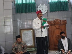 Safari Ramadan ke Ponpes, Wagub Uu Ingatkan Santri Agar Tak Jadi Ulama KW