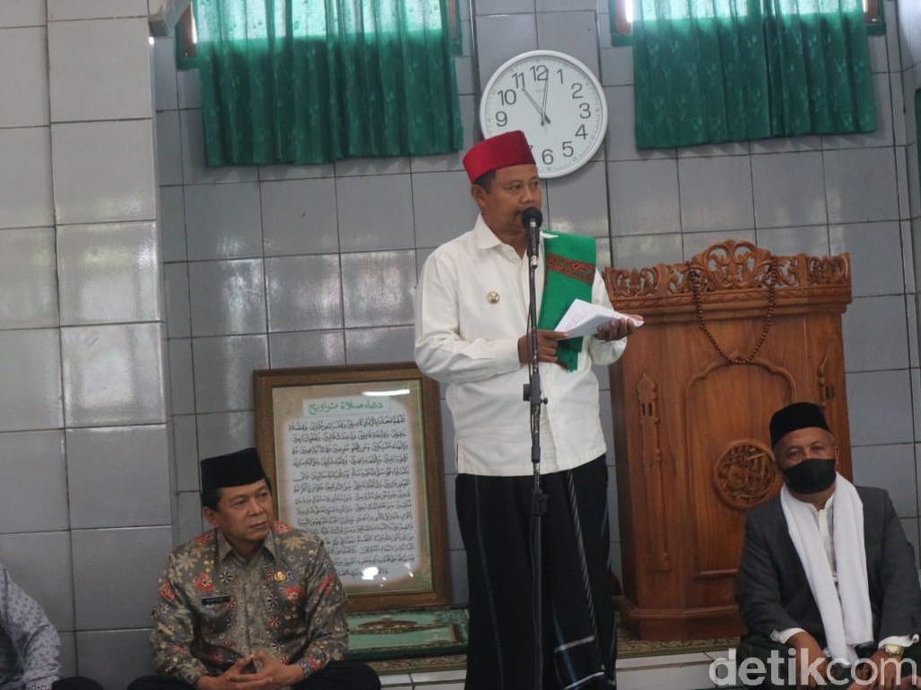 Safari Ramadan ke Ponpes, Wagub Uu Ingatkan Santri Agar Tak Jadi Ulama KW Safari Ramadan ke Ponpes, Wagub Uu Ingatkan Santri Agar Tak Jadi Ulama KW