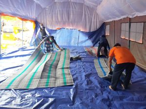 77 Tempat Ibadah Rusak Saat Gempa Malang, Khofifah Kirim Tikar hingga Sajadah