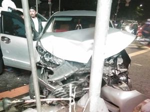 Sopir Ambulans Tabrak Mobil-Pesepeda di Jakpus Jadi Tersangka