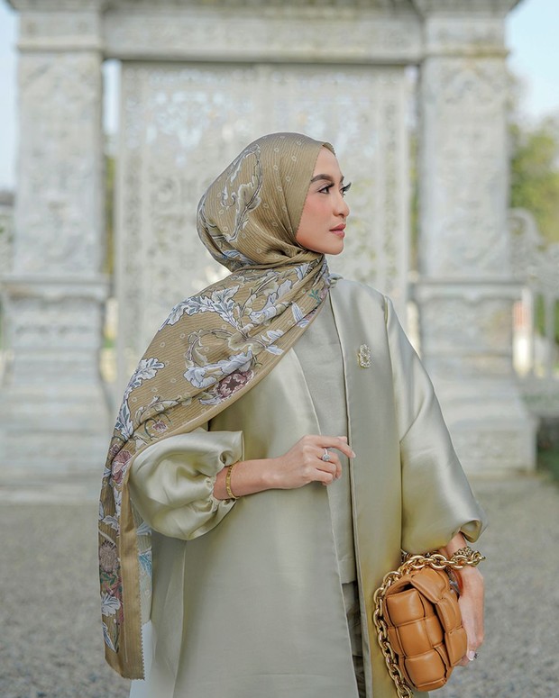 6 Top Brand Hijab Lokal yang Laris Manis Diburu Hijaber!