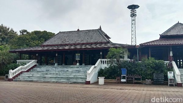 Menengok Masjid Kuno di Mantingan Jepara