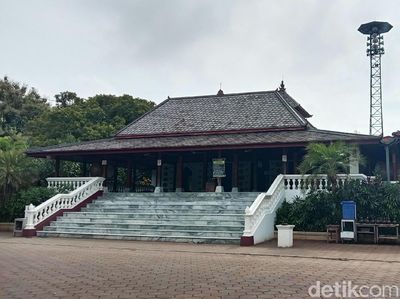 Menengok Masjid Kuno di Mantingan Jepara