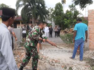 Tembok 2 Meter yang Tutup Jalan di Pekanbaru Akhirnya Dibongkar!
