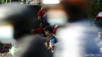 Pencarian Suaka Kembali Penuhi Trotoar Kebon Sirih