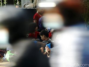Pencarian Suaka Kembali Penuhi Trotoar Kebon Sirih Pencarian Suaka Kembali Penuhi Trotoar Kebon Sirih