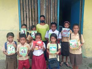 Perjuangan Pustakawati Asal NTT Bangkitkan Semangat Baca Buku ke Anak-anak Selama Pandemi