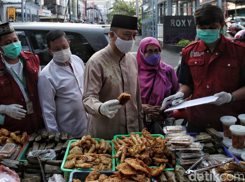 Puskesmas Gencar Lakukan Pemeriksaan Makanan Takjil Puskesmas Gencar Lakukan Pemeriksaan Makanan Takjil