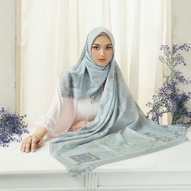 Radwah/Foto: instagram.com/radwah brand hijab lokal terbaik