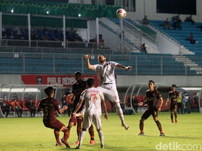 Momen-momen PSM vs Persija yang Berakhir dengan Skor Kacamata