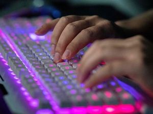 IndiHome Lemot Ramai Dikeluhkan Para Netizen IndiHome Lemot Ramai Dikeluhkan Para Netizen