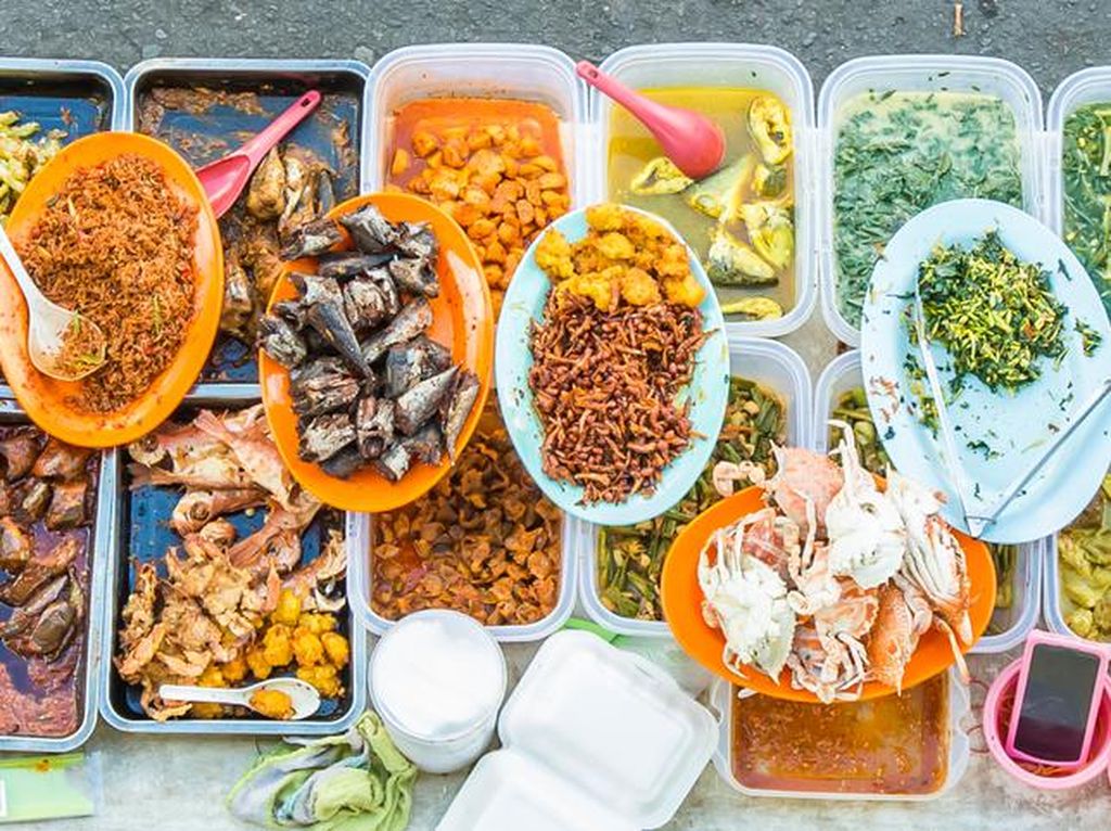 Ini Hukum Membuka Warung Makan di Siang Hari saat Bulan Puasa Ini Hukum Membuka Warung Makan di Siang Hari saat Bulan Puasa
