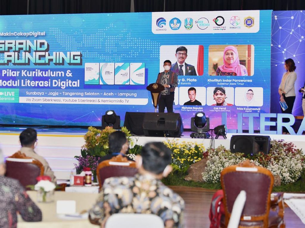 12,4 Juta Warga Ditarget Terliterasi Digital Lewat GNLD Siberkreasi 12,4 Juta Warga Ditarget Terliterasi Digital Lewat GNLD Siberkreasi