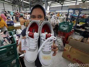 Melihat Pembuatan Sepatu Lokal di Klaten Melihat Pembuatan Sepatu Lokal di Klaten