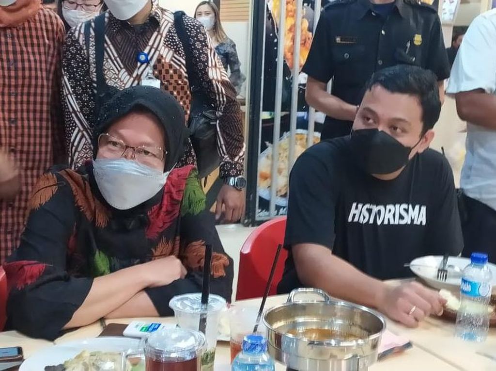 Mensos Risma Tak Tahu soal Isu Reshuffle Kabinet Jokowi Mensos Risma Tak Tahu soal Isu Reshuffle Kabinet Jokowi